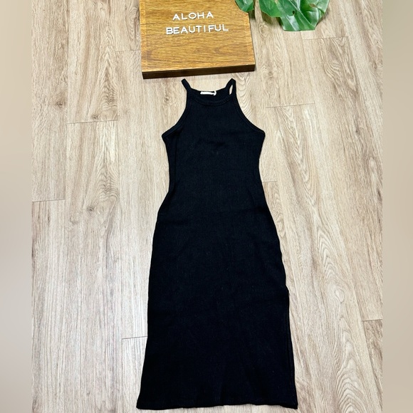 Lush Ribbed Midi Dress - Picture 2 of 4